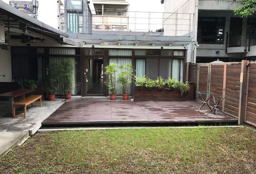 تختخواب و صبحانه Hk77villa