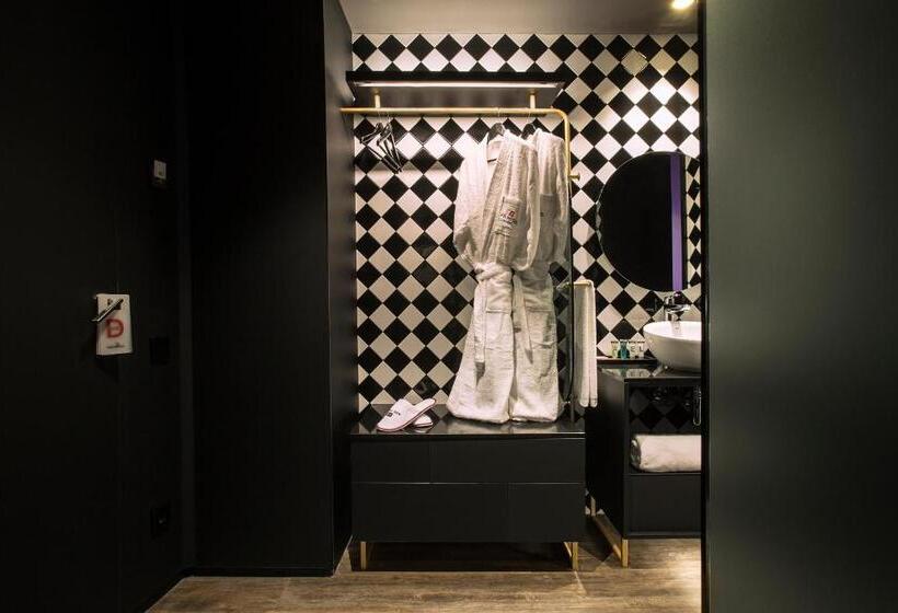 Axel Hotel Madrid  Adults Only