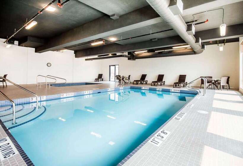 فندق Comfort Inn & Suites Merritt