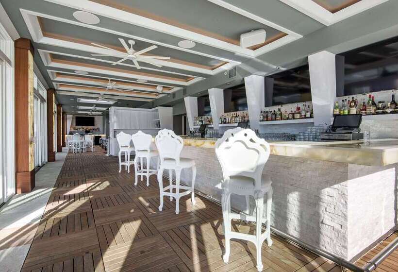 Curtiss Hotel, Ascend Hotel Collection