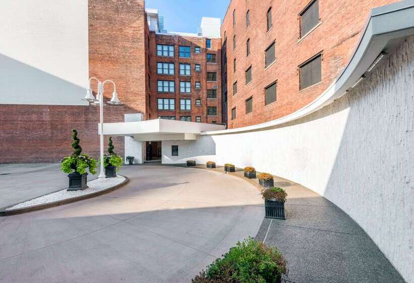 Curtiss Hotel, Ascend Hotel Collection