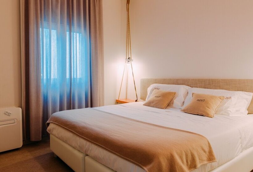 هتل Herdade Da Rocha Boutique Lodge