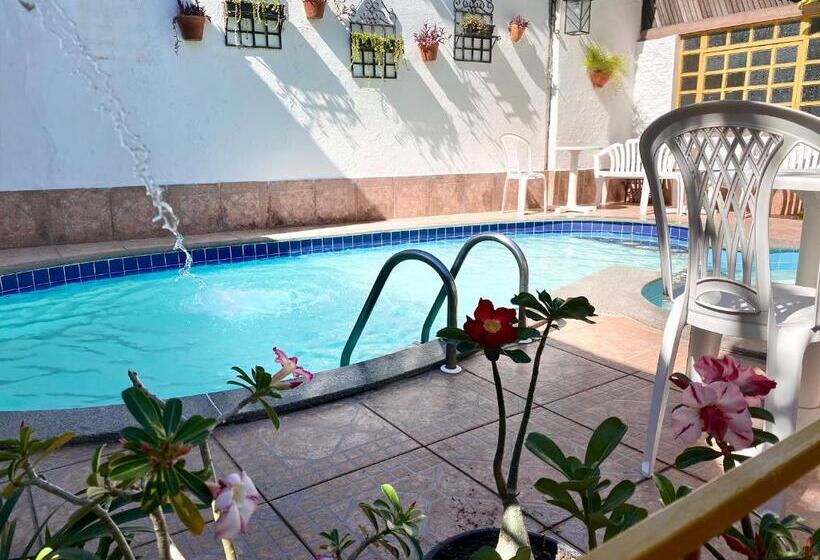 호텔 Pousada Dos Candeeiros