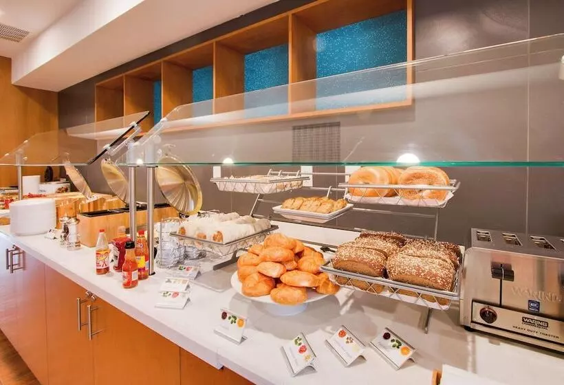Hotelli Springhill Suites By Marriott Orlando Lake Buena Vista South