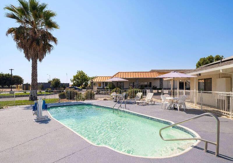 モーテル Super 8 By Wyndham Dunnigan