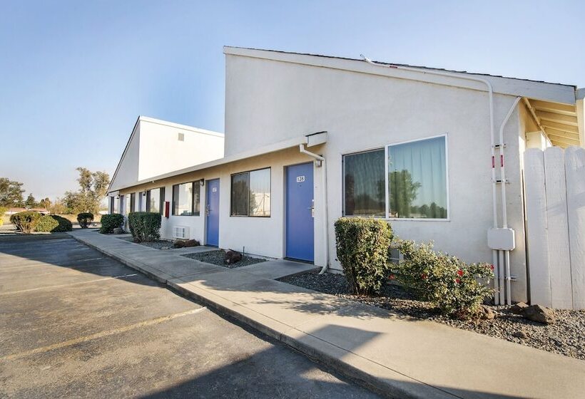 モーテル Super 8 By Wyndham Dunnigan