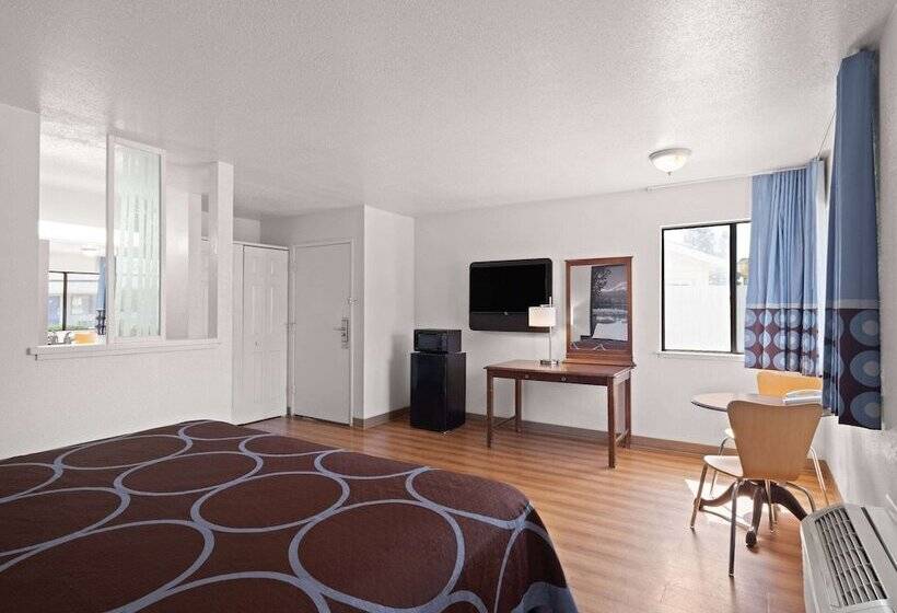 モーテル Super 8 By Wyndham Dunnigan