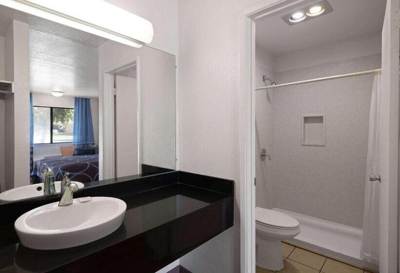 モーテル Super 8 By Wyndham Dunnigan