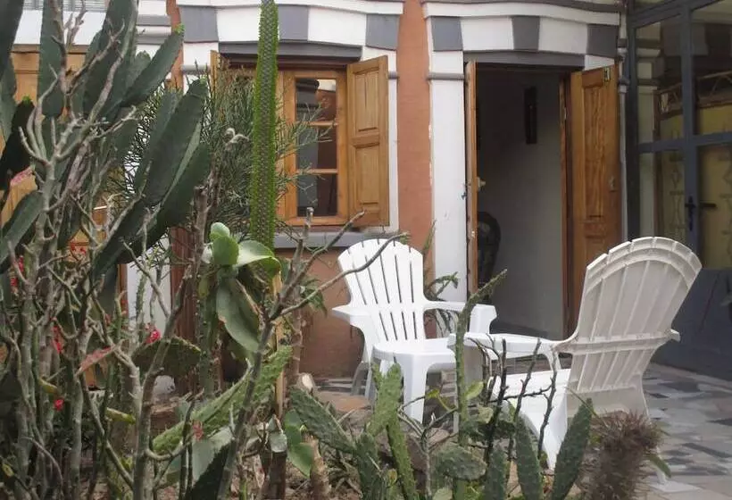 پانسیون Meva Guesthouse
