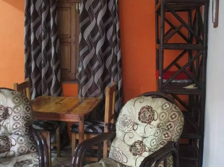 پانسیون Meva Guesthouse