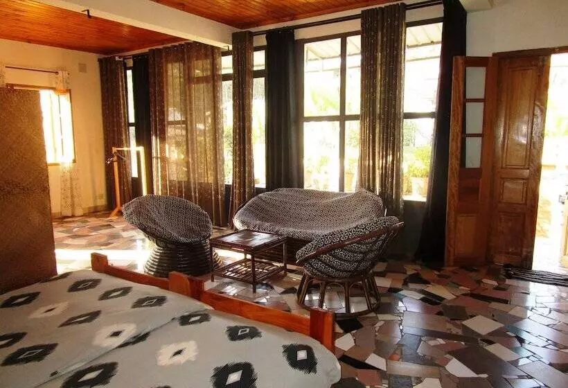 پانسیون Meva Guesthouse