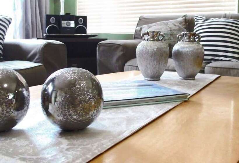 16 On Main Arniston Pet Friendly