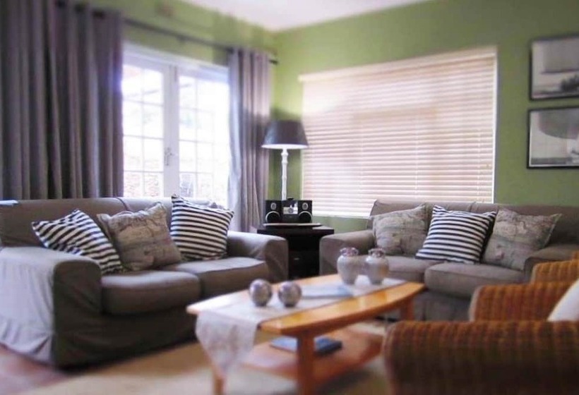 16 On Main Arniston Pet Friendly