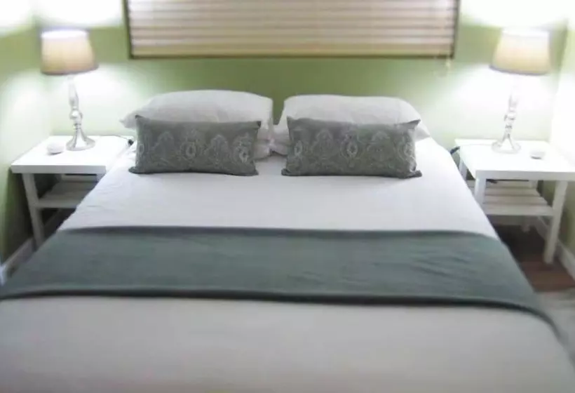 16 On Main Arniston Pet Friendly
