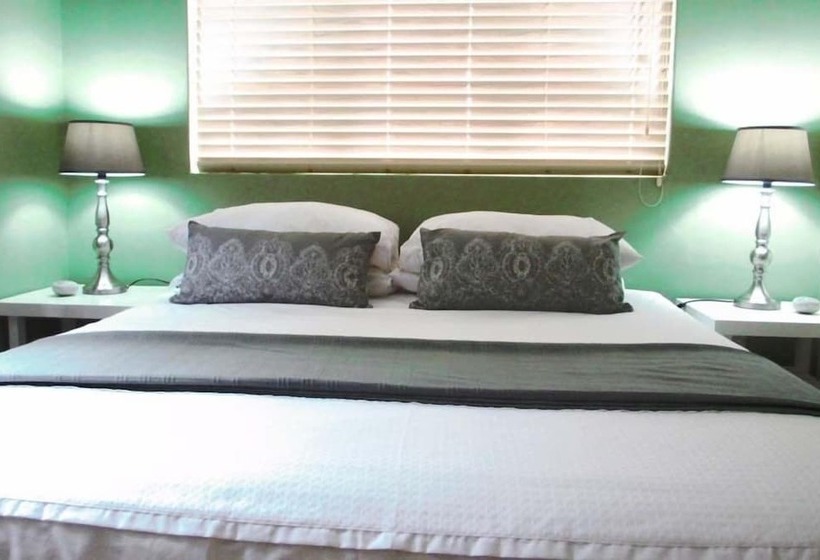 16 On Main Arniston Pet Friendly