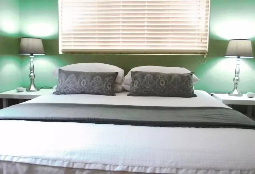 16 On Main Arniston Pet Friendly