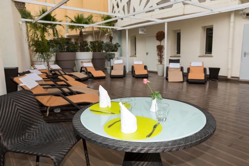 هتل Hôtel New Day