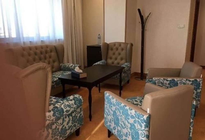 هتل Hôtel New Day