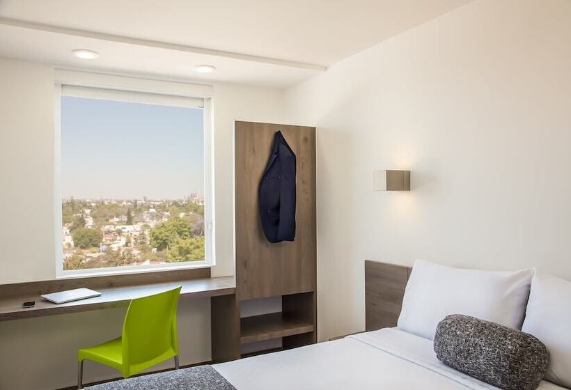 فندق One Guadalajara Expo