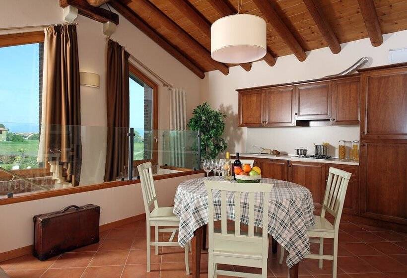 בית מלון כפרי Residence Borgo Mondragon