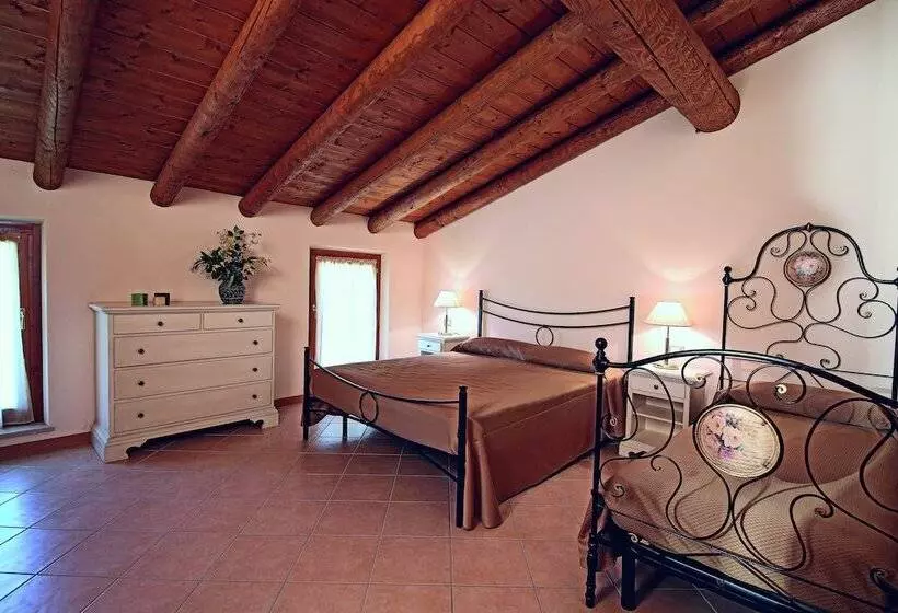 هتل Residence Borgo Mondragon