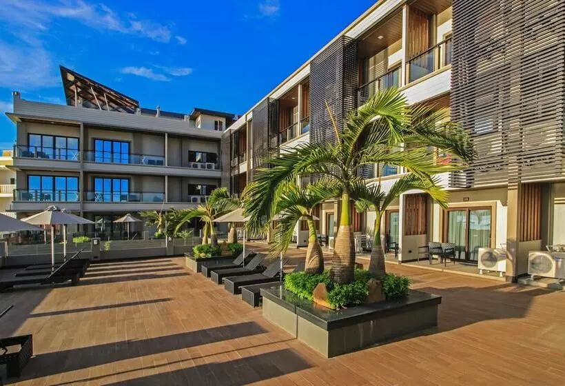 Hôtel Two Seasons Coron Bayside
