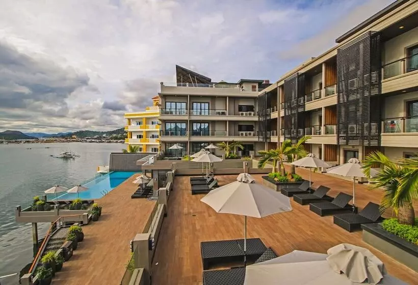 Hôtel Two Seasons Coron Bayside