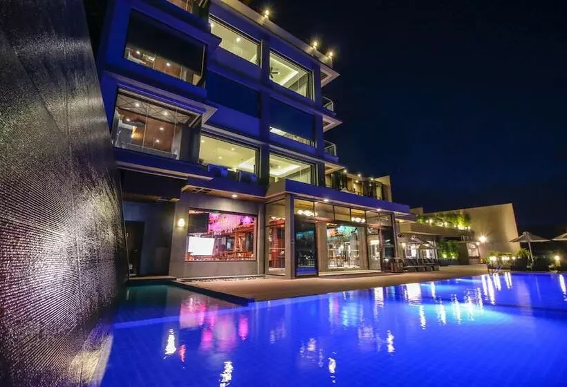 Hôtel Two Seasons Coron Bayside