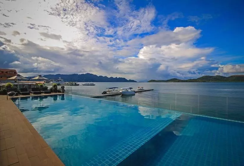 Hôtel Two Seasons Coron Bayside