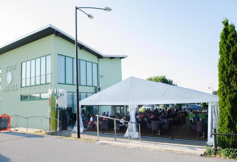 בית מלון כפרי Zoo