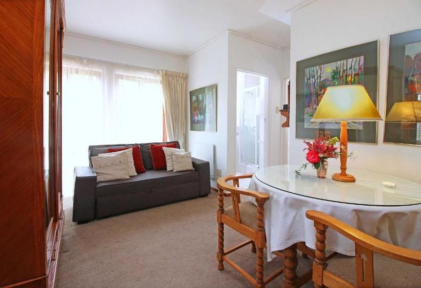 Pensió Leonora @ Welgemoed Manor