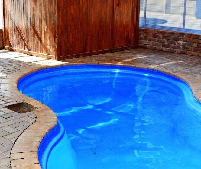 Пансион West Street Inn  Ermelo