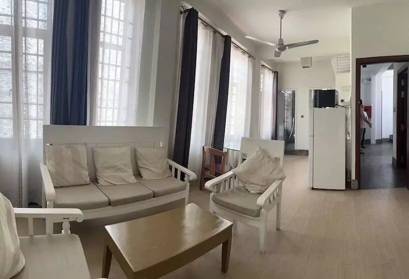 ホテル Chilchill Elite Residences