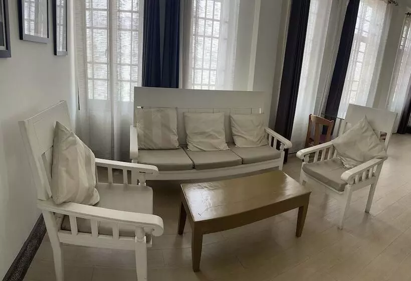 ホテル Chilchill Elite Residences