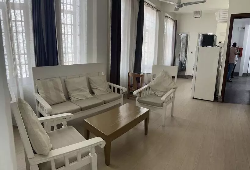 ホテル Chilchill Elite Residences