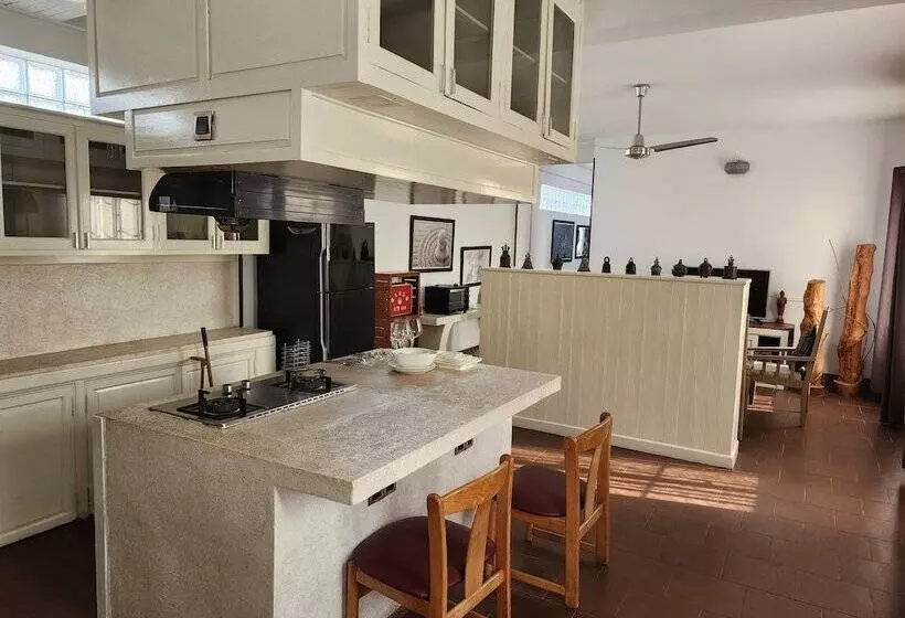 ホテル Chilchill Elite Residences