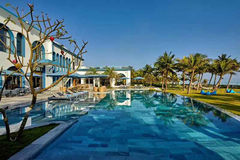 هتل Hoi An Royal Beachfront Villas