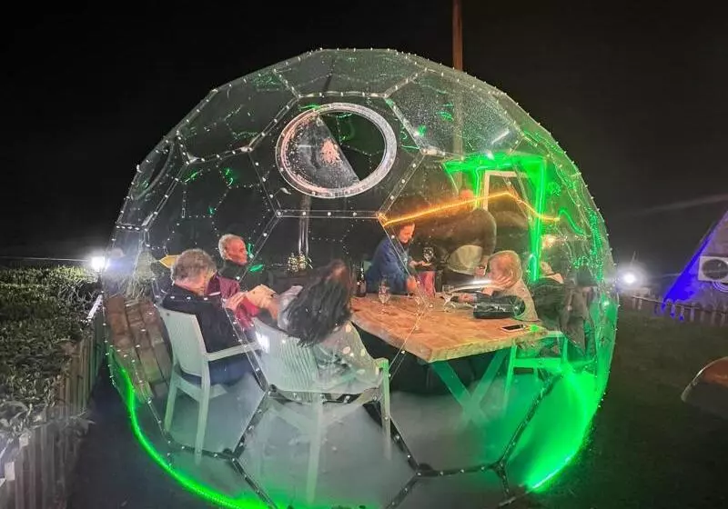 Hotelli Mosa Bungalov