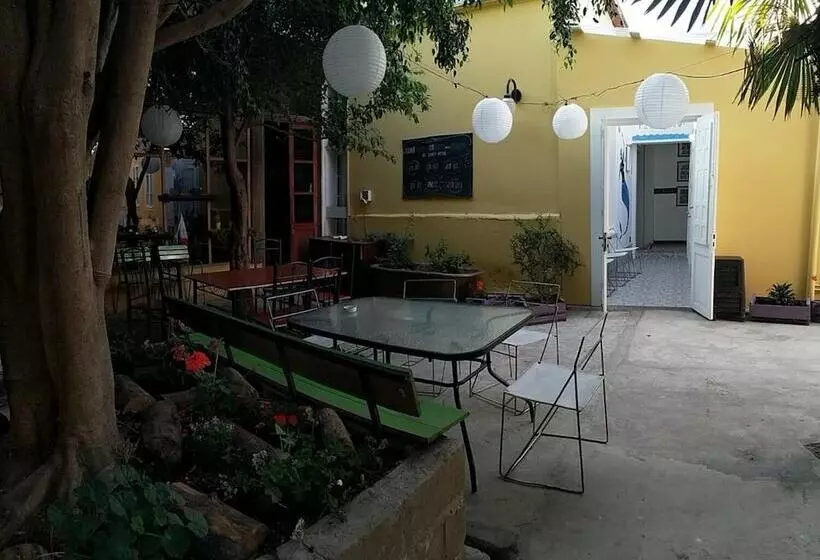 Escarabajo Hostel