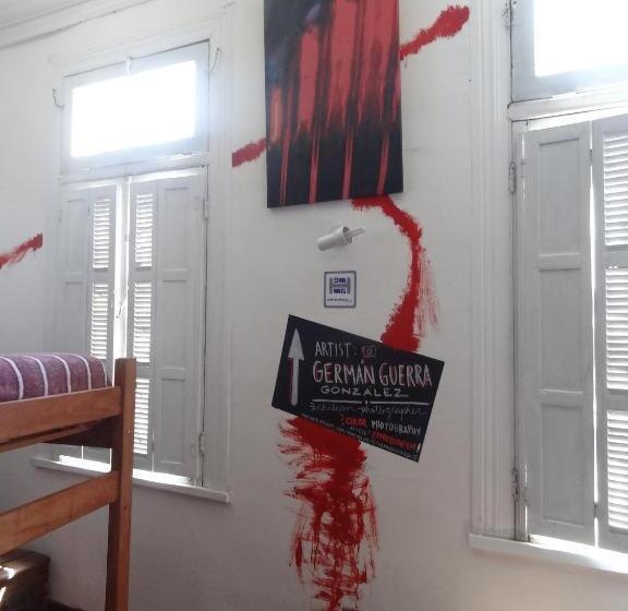 Escarabajo Hostel   Adults Only