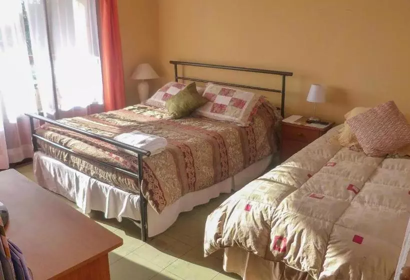 Hostelli La Paskana B & B