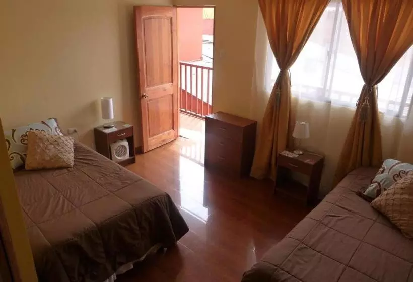 Hostelli La Paskana B & B