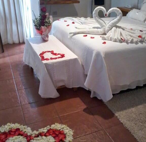 בית מלון כפרי Altos De Tuqui