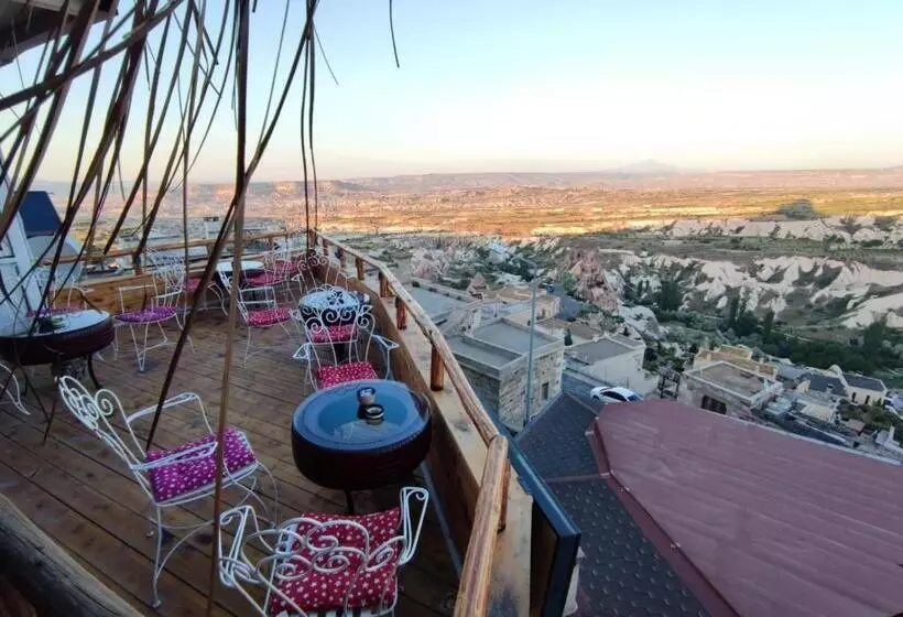 Hotel Aurora Cave