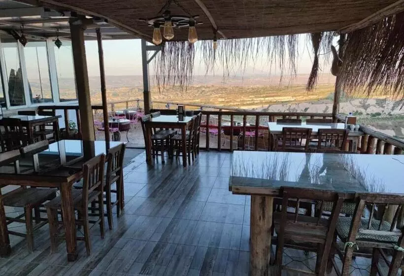 Hotel Aurora Cave