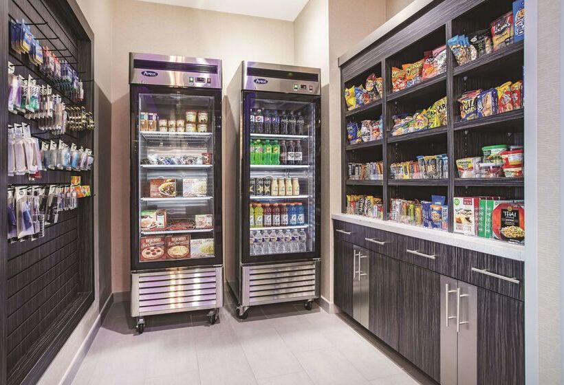 ホテル La Quinta By Wyndham Dallas Plano The Colony