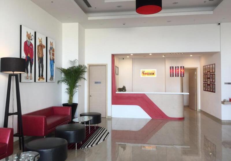Red Fox By Lemon Tree Hotels, Sector 60, Gurugram