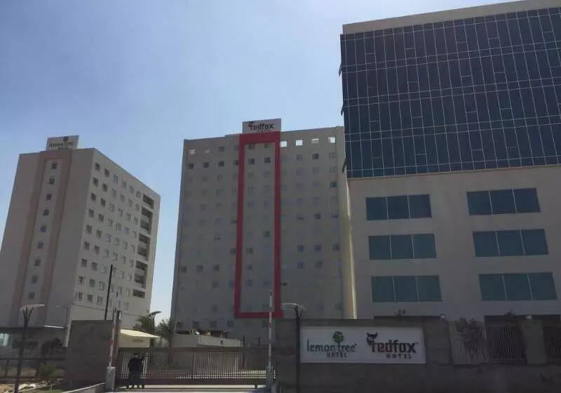 Red Fox By Lemon Tree Hotels, Sector 60, Gurugram