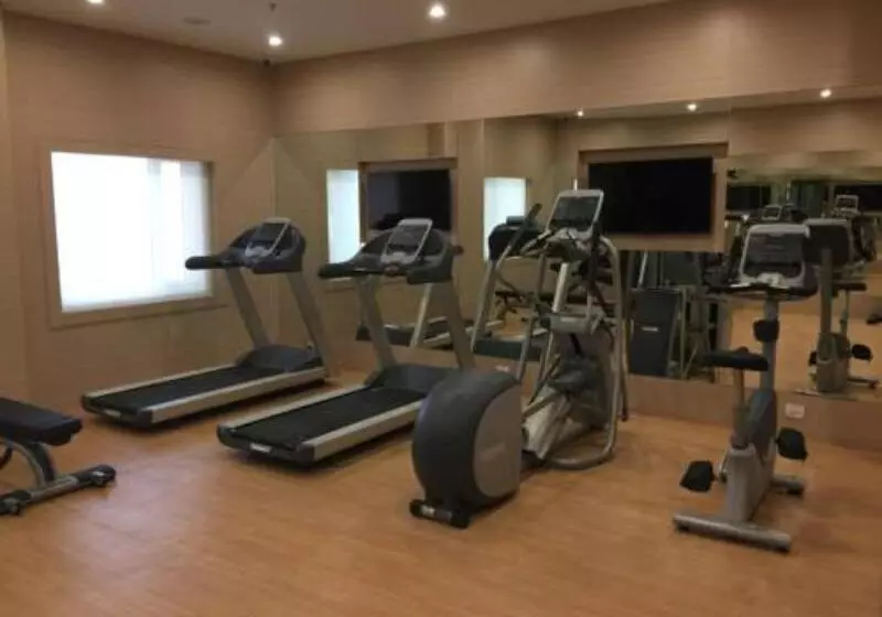 Red Fox By Lemon Tree Hotels, Sector 60, Gurugram