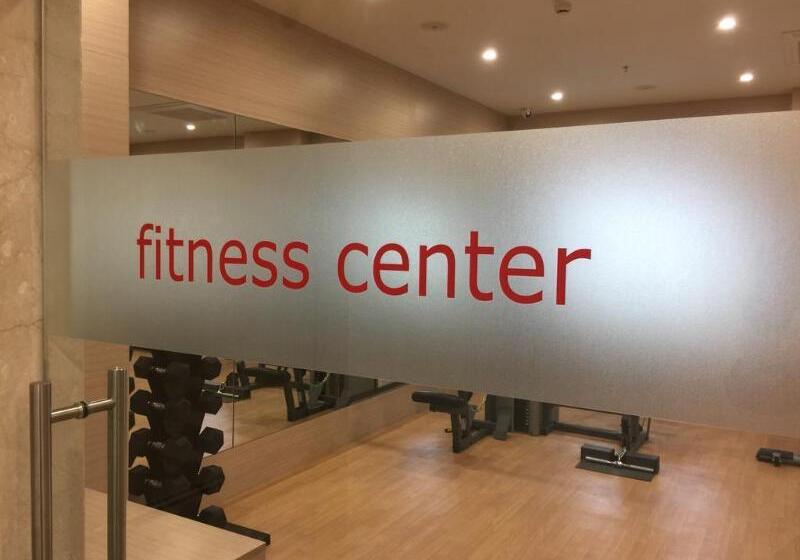 Red Fox By Lemon Tree Hotels, Sector 60, Gurugram